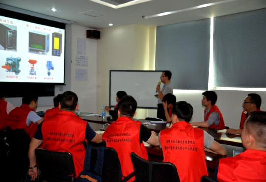 深奧圖儀控學院?；沸袠I(yè)大講堂